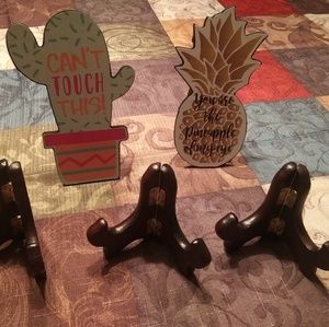 Photo stamds and wall decor